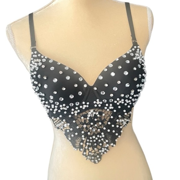 Oh Yes Black Rhinestone
Embellished Lace Bra Top Size L - Picture 2 of 5